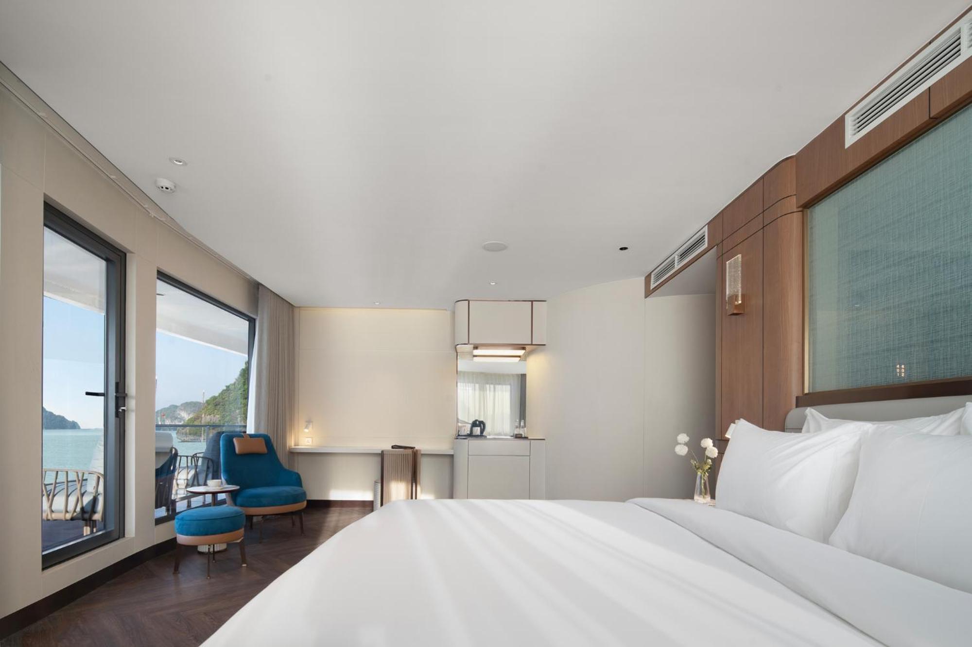 Grand Pioneers Halong Bay Cruise 2 Hotel Ha Long Buitenkant foto