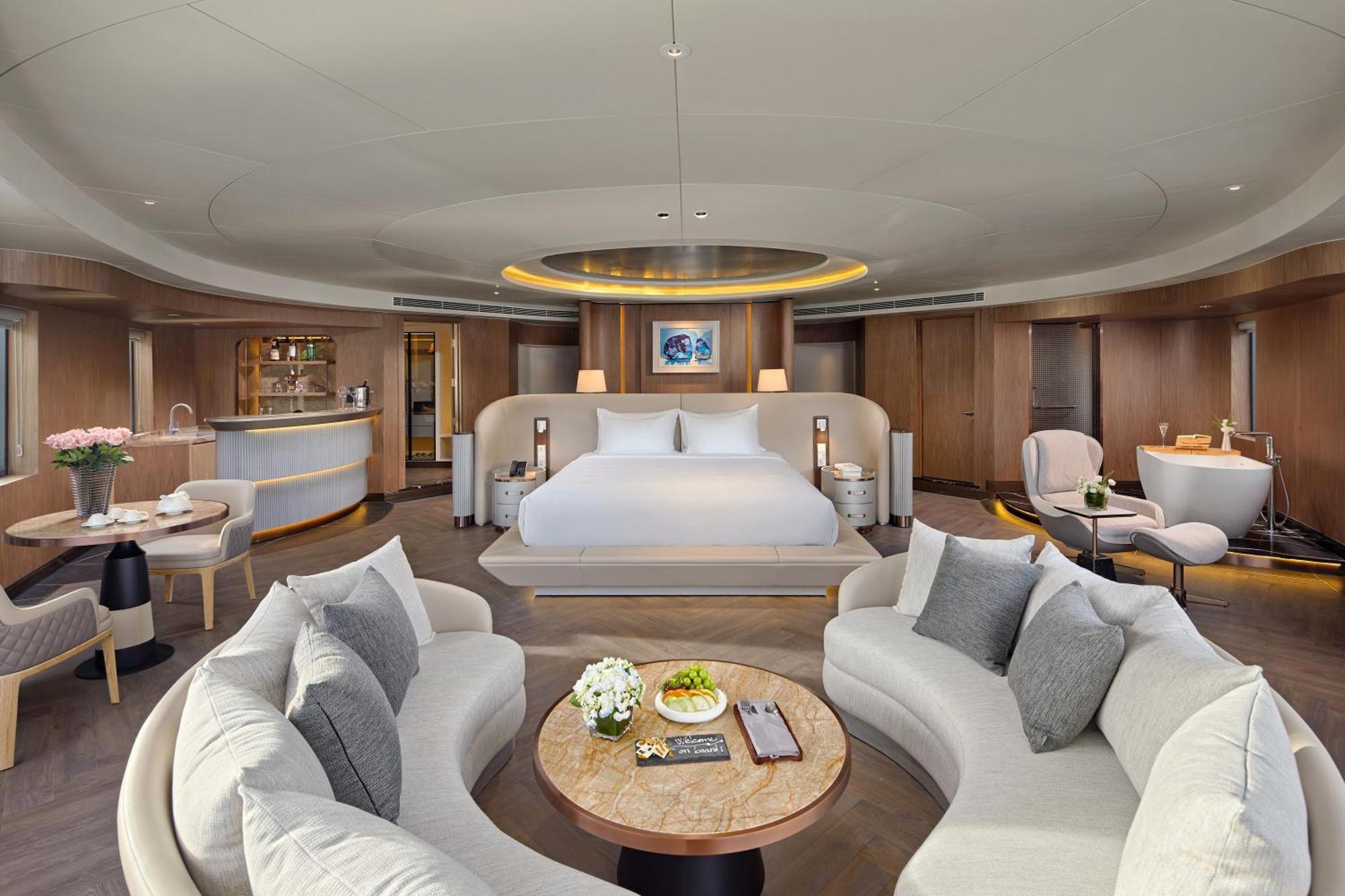 Grand Pioneers Halong Bay Cruise 2 Hotel Ha Long Buitenkant foto