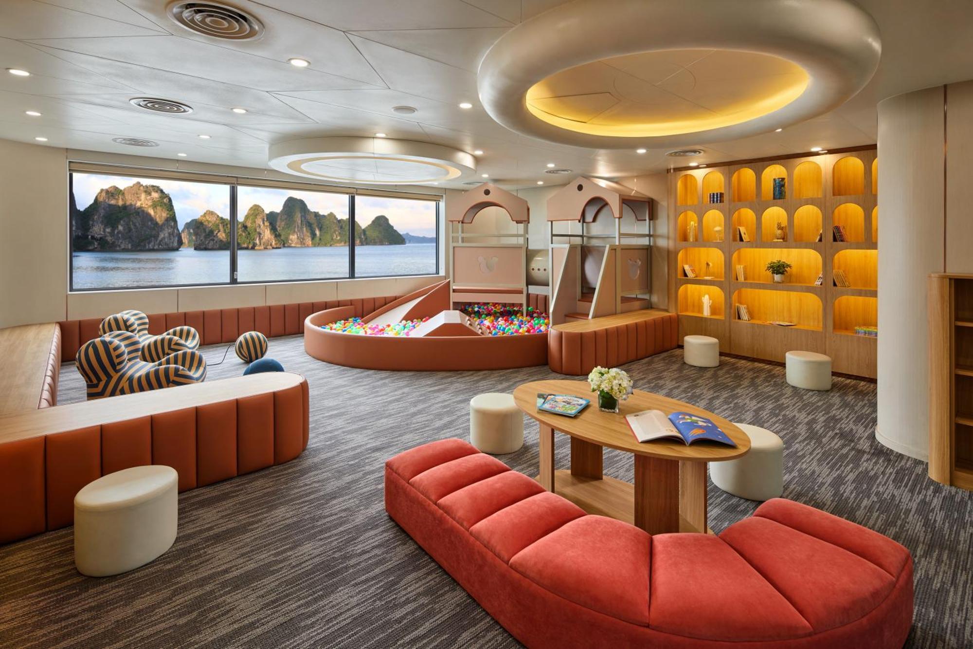 Grand Pioneers Halong Bay Cruise 2 Hotel Ha Long Buitenkant foto